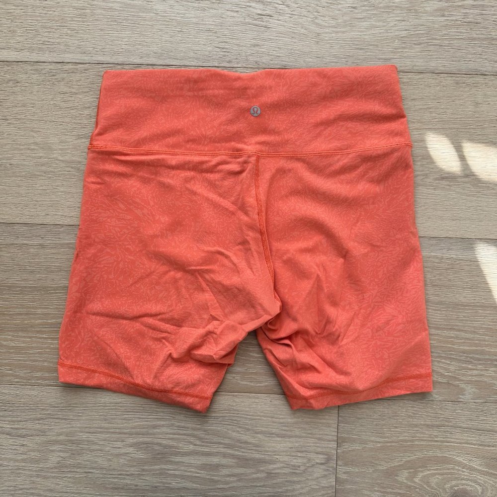 Wunder Train HR Shorts in Crunch Warm Coral Size 14